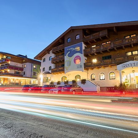 Boutique House Happyellow Saalbach-Hinterglemm Bagian luar foto