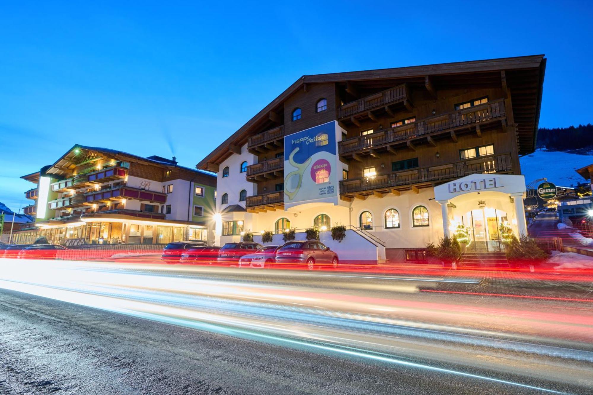 Happyellow Boutique House Saalbach-Hinterglemm Bagian luar foto