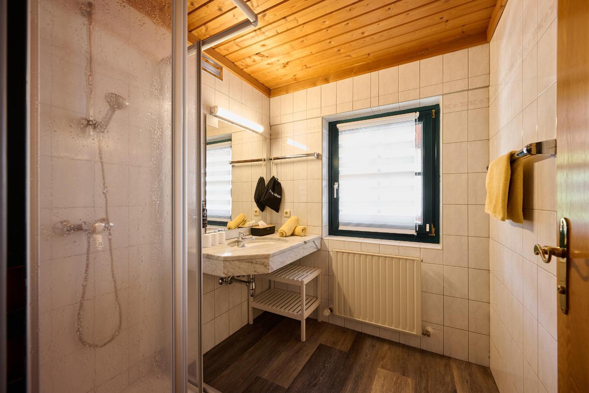 Happyellow Boutique House Saalbach-Hinterglemm Bagian luar foto