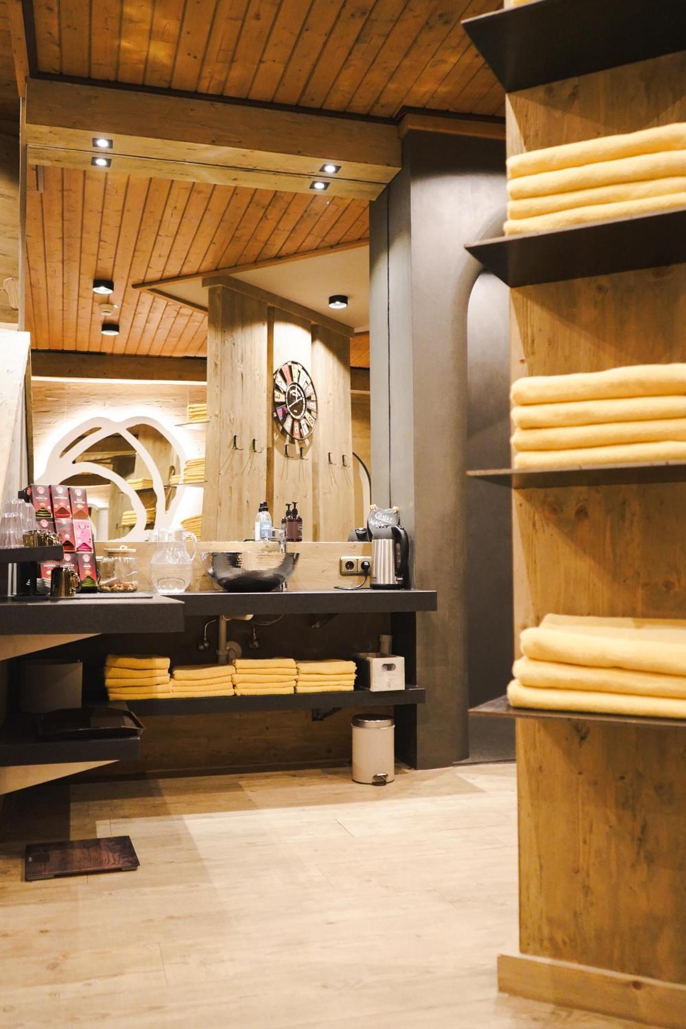 Boutique House Happyellow Saalbach-Hinterglemm Bagian luar foto